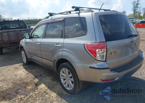 2011 Subaru Forester 2.5X Premium z USA, uszkodzony, nr VIN JF2SHADC6BH738547